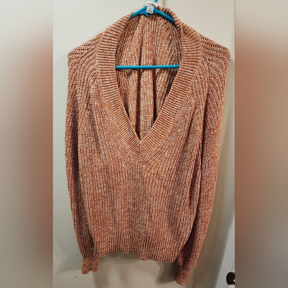 Women's V-Neck Pullover sweater (runs large)